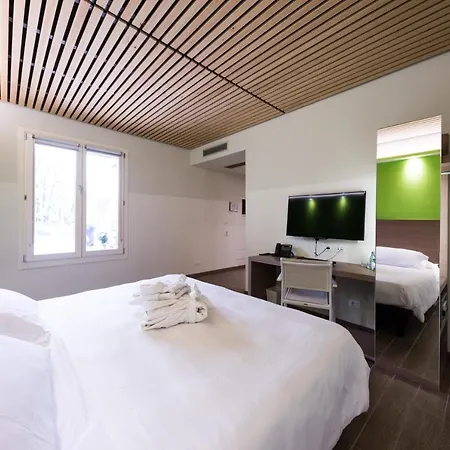 Hotel Marelet Treviglio Buitenkant foto